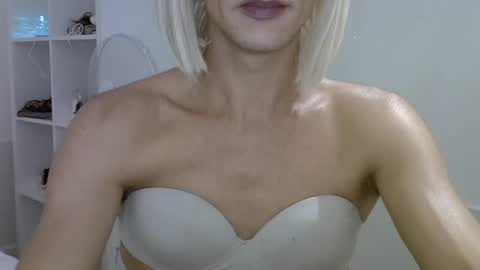 Snapshot of unadiosa chatting on August 2026 09:22:02 AM unadiosa online show from August 2026 09:22:02 AM