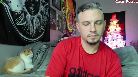 Snapshot of uncutstudxxx chatting on December 2024 10:20:01 PM UncutSTUDXXXManyvids online show from December 2024 10:20:01 PM