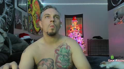 Snapshot of uncutstudxxx chatting on December 2024 05:51:02 PM UncutSTUDXXXManyvids online show from December 2024 05:51:02 PM