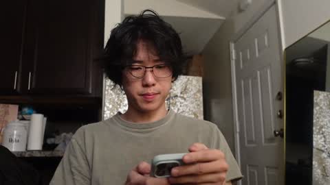 Snapshot of unhingedwang chatting on January 2025 02:24:02 AM wang online show from January 2025 02:24:02 AM