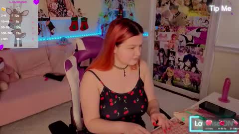 Snapshot of unholy_lady chatting on December 2025 06:09:01 AM Unholy Lady online show from December 2025 06:09:01 AM