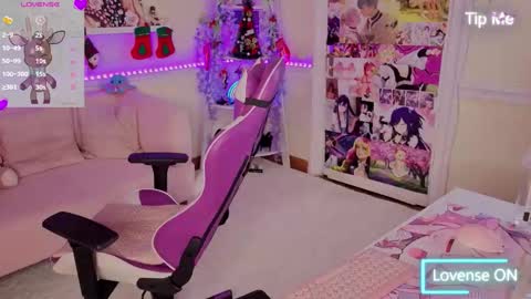 Snapshot of unholy_lady chatting on December 2025 06:33:01 AM Unholy Lady online show from December 2025 06:33:01 AM