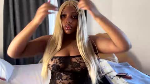 Unholybaddie online show from December 2025 11:17:01 AM