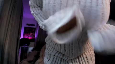 Snapshot of unicornsandboobs chatting on October 2025 09:41:01 PM Carla online show from October 2025 09:41:01 PM