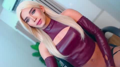 Miss Andrea online show from April 2026 07:51:02 PM