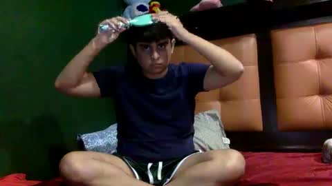 Snapshot of unlimitedfantasy chatting on September 2025 01:33:02 AM Thiago online show from September 2025 01:33:02 AM