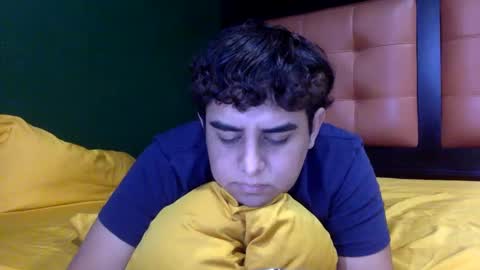 Snapshot of unlimitedfantasy chatting on October 2025 07:01:02 PM Thiago online show from October 2025 07:01:02 PM