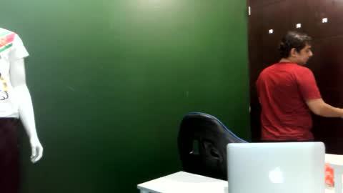 Snapshot of unlimitedfantasy chatting on November 2025 04:24:01 PM Thiago online show from November 2025 04:24:01 PM