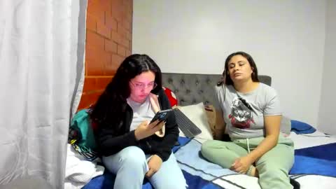 Snapshot of until_wet chatting on December 2025 11:45:02 PM Kary and jhoa online show from December 2025 11:45:02 PM