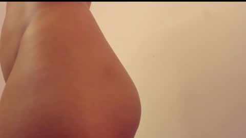 Snapshot of unu_nai chatting on December 2024 03:25:02 AM new INSTA   online show from December 2024 03:25:02 AM