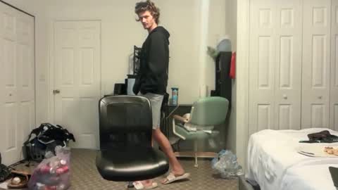 Stepbro online show from November 2025 12:04:01 PM