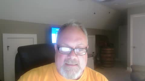 Snapshot of up2later chatting on April 2026 04:56:01 AM up2later online show from April 2026 04:56:01 AM