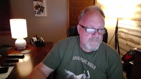 Snapshot of up2later chatting on May 2026 05:04:02 AM up2later online show from May 2026 05:04:02 AM