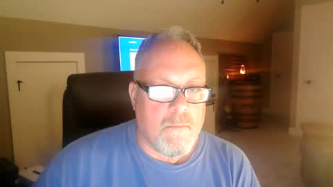 Snapshot of up2later chatting on June 2026 04:37:02 AM up2later online show from June 2026 04:37:02 AM