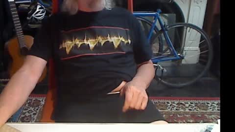 Snapshot of updownunder chatting on October 2025 01:47:01 AM Freddie online show from October 2025 01:47:01 AM