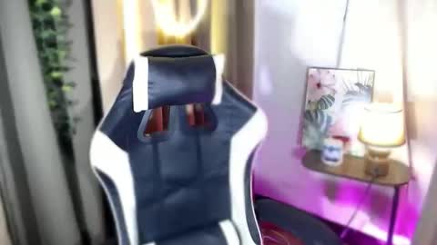 ur_dazzlingmorenaxx online show from November 2025 01:49:02 AM