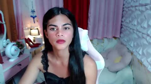 ur_dollxxx online show from September 2025 01:37:01 PM