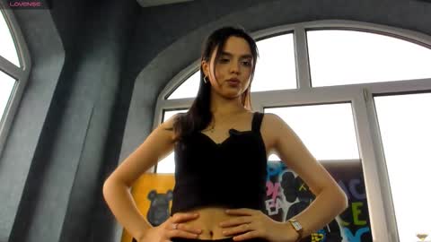 Hello my name is Emilly online show from October 2025 09:30:01 AM