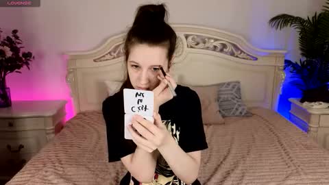 Snapshot of ur_kitty__ chatting on October 2025 11:16:01 AM Lera online show from October 2025 11:16:01 AM