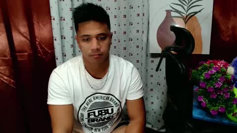 Snapshot of ur_pinoydave chatting on December 2024 09:23:02 PM Dave online show from December 2024 09:23:02 PM