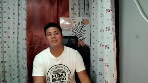 Snapshot of ur_pinoydave chatting on February 2025 12:06:01 AM Dave online show from February 2025 12:06:01 AM