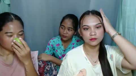 Snapshot of ur_prettymitch chatting on September 2025 02:44:02 PM ur_prettymitch online show from September 2025 02:44:02 PM