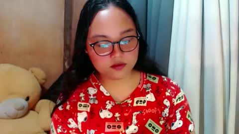 Snapshot of urasian_hotchix69 chatting on December 2025 07:10:02 PM Lycah online show from December 2025 07:10:02 PM