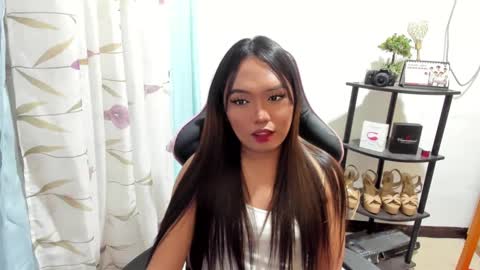 Snapshot of urasian_ivana_alawi chatting on February 2025 09:25:01 PM IVANA and ALEXIA online show from February 2025 09:25:01 PM