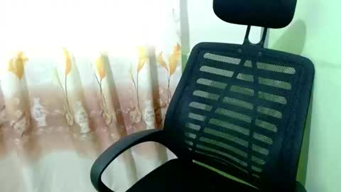 urasian_joy online show from October 2025 08:11:01 AM