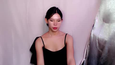 Snapshot of urasian_prettyjane chatting on November 2025 05:52:01 AM Jane online show from November 2025 05:52:01 AM