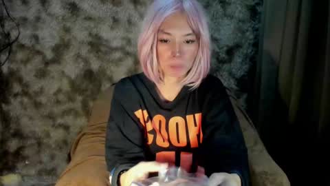 Snapshot of urasian_slut_yana chatting on February 2025 01:22:02 PM yana online show from February 2025 01:22:02 PM