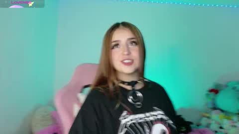 Snapshot of urbaby6irl chatting on November 2025 03:01:02 AM Danielle online show from November 2025 03:01:02 AM