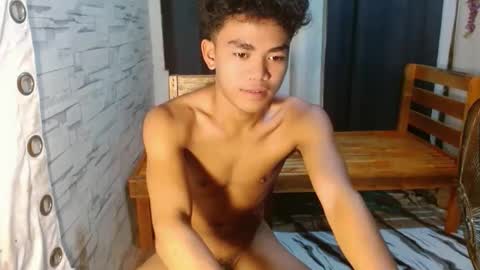 urboyvenz online show from April 2026 08:15:01 AM