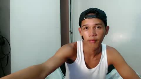 urdreamboy_clarin online show from June 2026 06:54:01 PM