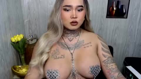 Snapshot of urfabtattooqueen chatting on June 2026 01:25:02 PM Maxxie online show from June 2026 01:25:02 PM