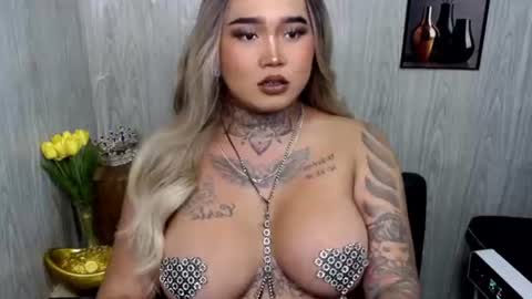 Snapshot of urfabtattooqueen chatting on June 2026 07:39:01 AM Maxxie online show from June 2026 07:39:01 AM