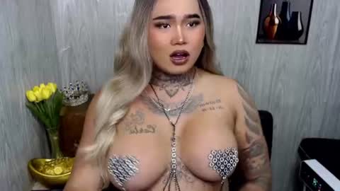 Snapshot of urfabtattooqueen chatting on June 2026 07:45:01 PM Maxxie online show from June 2026 07:45:01 PM