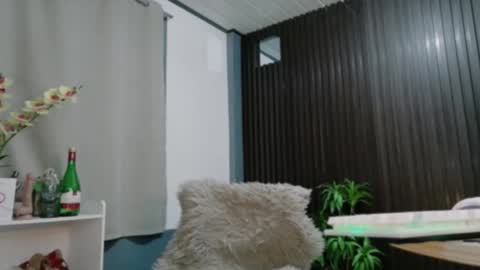 urfave_bbgirl online show from November 2025 02:31:02 PM