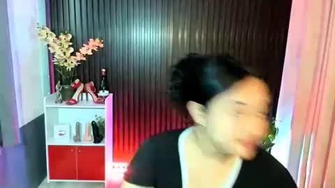 Snapshot of urfavouritecravings chatting on November 2025 12:13:02 AM Scarlet online show from November 2025 12:13:02 AM