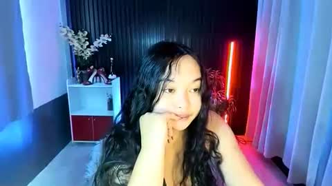 Snapshot of urfavouritecravings chatting on November 2025 02:32:01 AM Scarlet online show from November 2025 02:32:01 AM