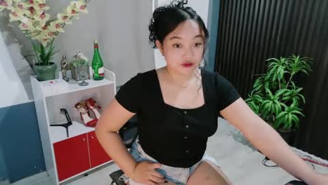 Scarlet online show from December 2025 02:41:01 AM