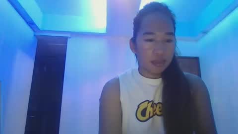Snapshot of urfuckingqueen chatting on January 2025 11:35:01 AM RHEA online show from January 2025 11:35:01 AM