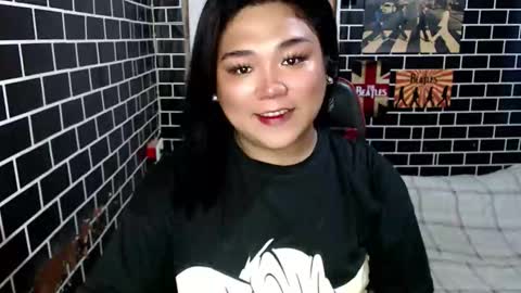 Dimple online show from September 2025 04:22:01 AM