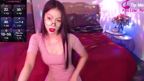 Snapshot of urgoddessofsex chatting on January 2025 08:00:01 AM angela online show from January 2025 08:00:01 AM