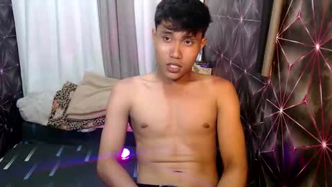 urhot_frank online show from September 2025 07:30:02 AM