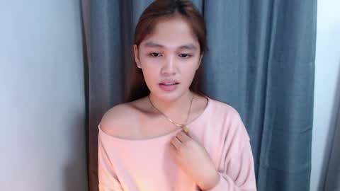 Amira online show from December 2024 01:25:01 AM