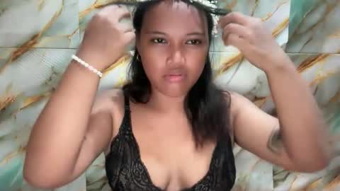 Snapshot of urlady_kitty chatting on December 2025 11:37:01 AM hottie kitty online show from December 2025 11:37:01 AM