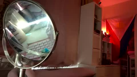 urlittlefilipina online show from November 2025 07:12:01 PM