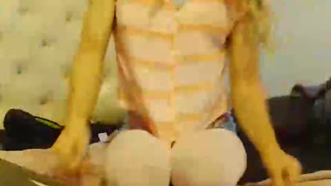 Snapshot of urlittleslut427128 chatting on November 2025 06:35:01 PM command me online show from November 2025 06:35:01 PM