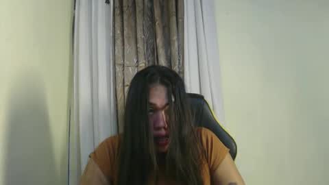 Snapshot of urlovely_sofie chatting on September 2025 08:19:01 PM Sofie online show from September 2025 08:19:01 PM